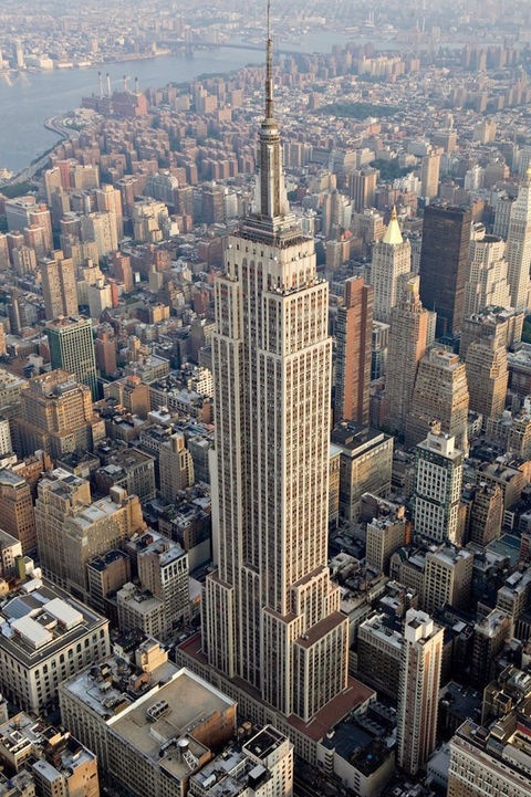 Photo of the Empire State Building, New York City.  Energy grades in NYC will have to be posted near building entrances.